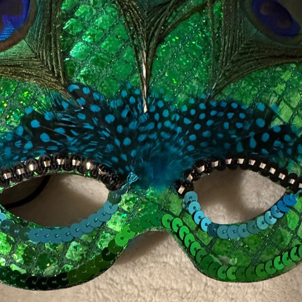 Peacock-Inspired Green Feather Mardi Gras mask